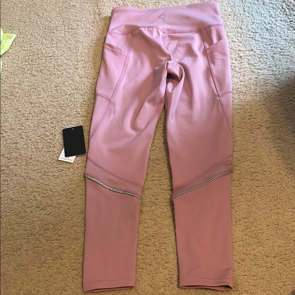 NWT Women's Light Pink Leggings with Pockets